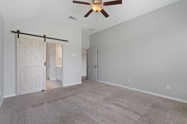 708 Hereford LOOP, Hutto, TX 78634
