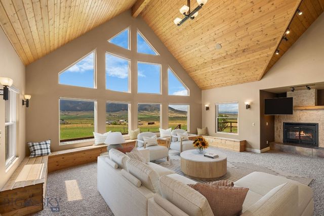 55 Mountain View, Sheridan, MT 59749