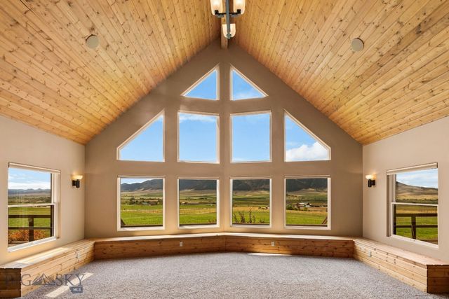 55 Mountain View, Sheridan, MT 59749