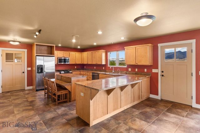 55 Mountain View, Sheridan, MT 59749