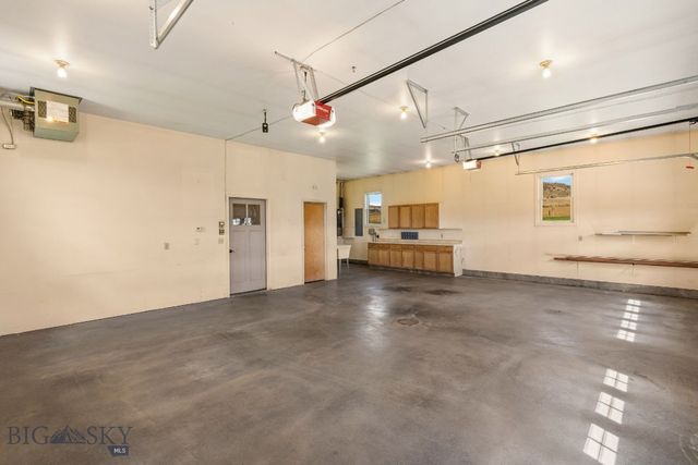 55 Mountain View, Sheridan, MT 59749