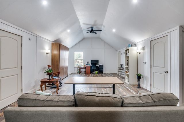 140 Hollis Road, Waxahachie, TX 75167