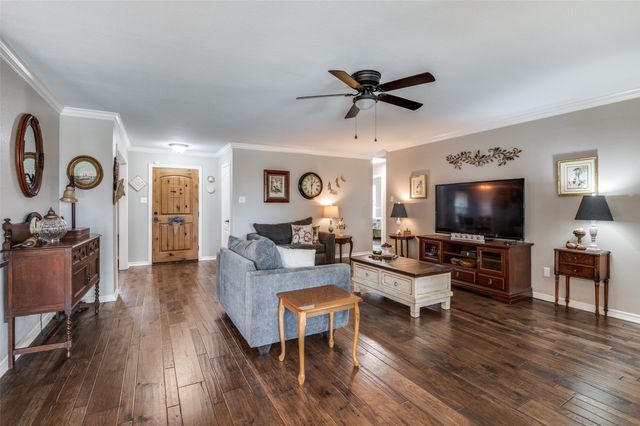 140 Hollis Road, Waxahachie, TX 75167