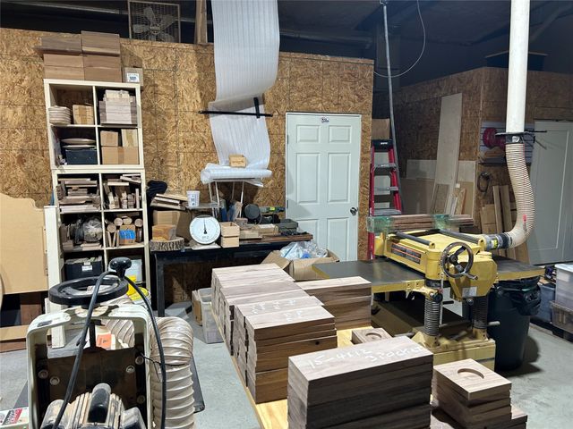 140 Hollis Road, Waxahachie, TX 75167