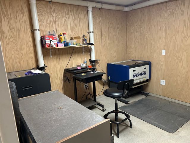 140 Hollis Road, Waxahachie, TX 75167