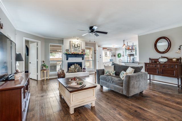 140 Hollis Road, Waxahachie, TX 75167