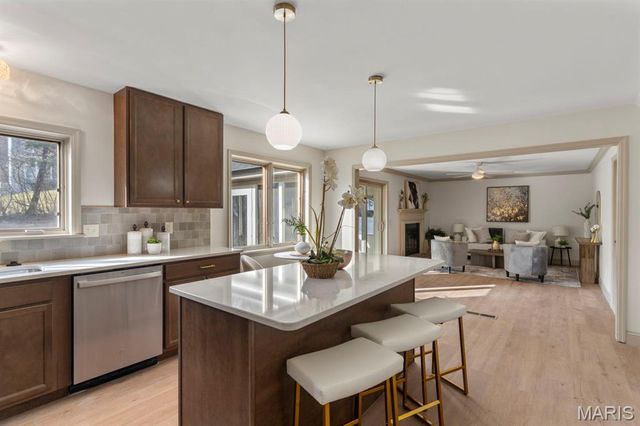 813 Pebblefield Terrace, Manchester, MO 63021