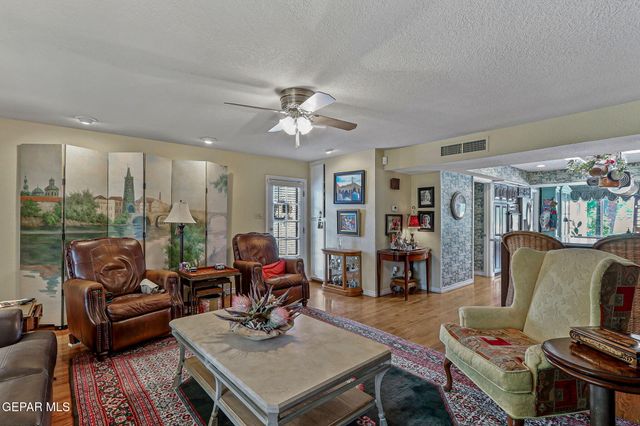 4298 BOY SCOUT Lane, El Paso, TX 79922