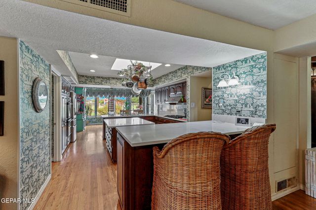 4298 BOY SCOUT Lane, El Paso, TX 79922