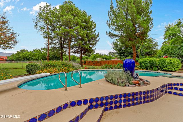 4298 BOY SCOUT Lane, El Paso, TX 79922