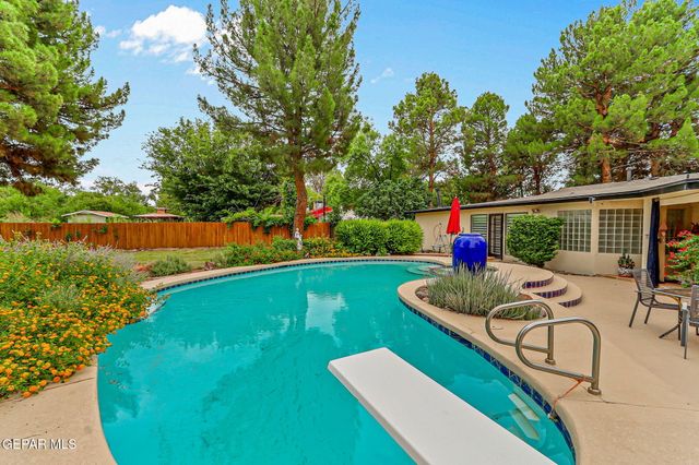 4298 BOY SCOUT Lane, El Paso, TX 79922