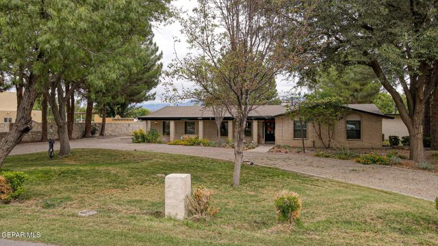 4298 BOY SCOUT Lane, El Paso, TX 79922