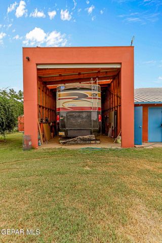 4298 BOY SCOUT Lane, El Paso, TX 79922