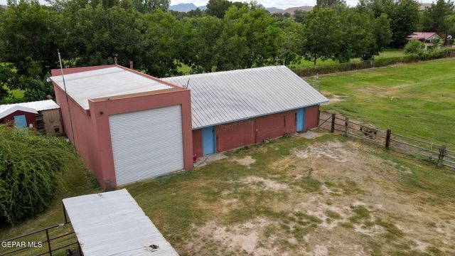4298 BOY SCOUT Lane, El Paso, TX 79922