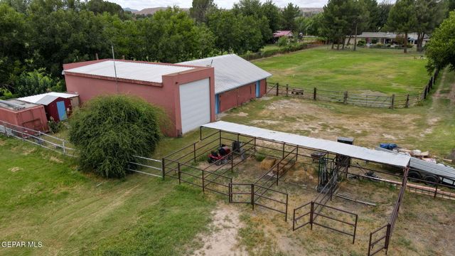 4298 BOY SCOUT Lane, El Paso, TX 79922
