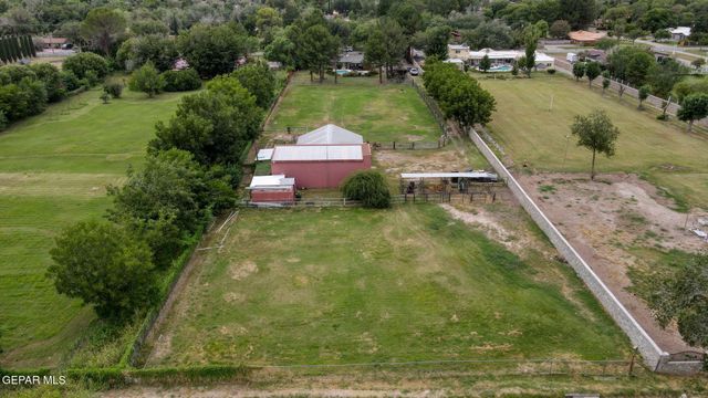 4298 BOY SCOUT Lane, El Paso, TX 79922