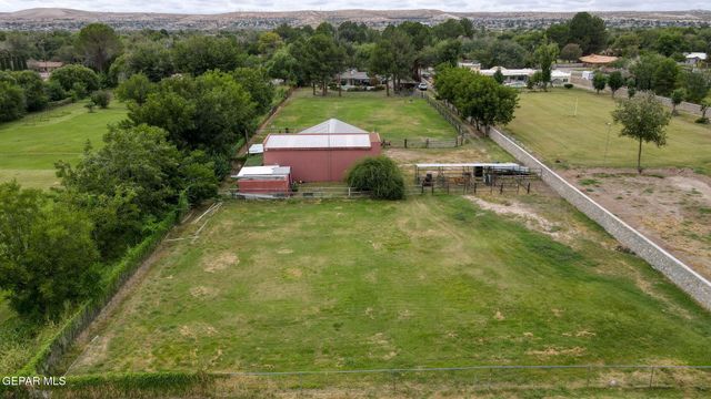 4298 BOY SCOUT Lane, El Paso, TX 79922