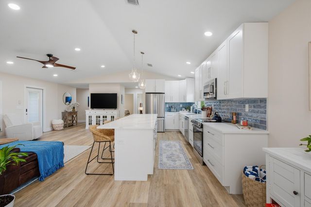5216 SE ORANGE Street, Stuart, FL 34997