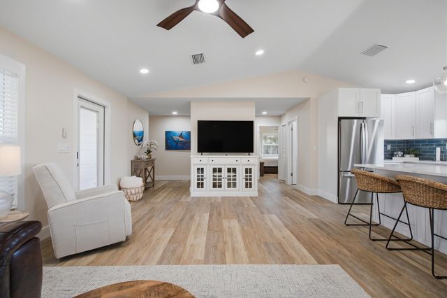 5216 SE ORANGE Street, Stuart, FL 34997