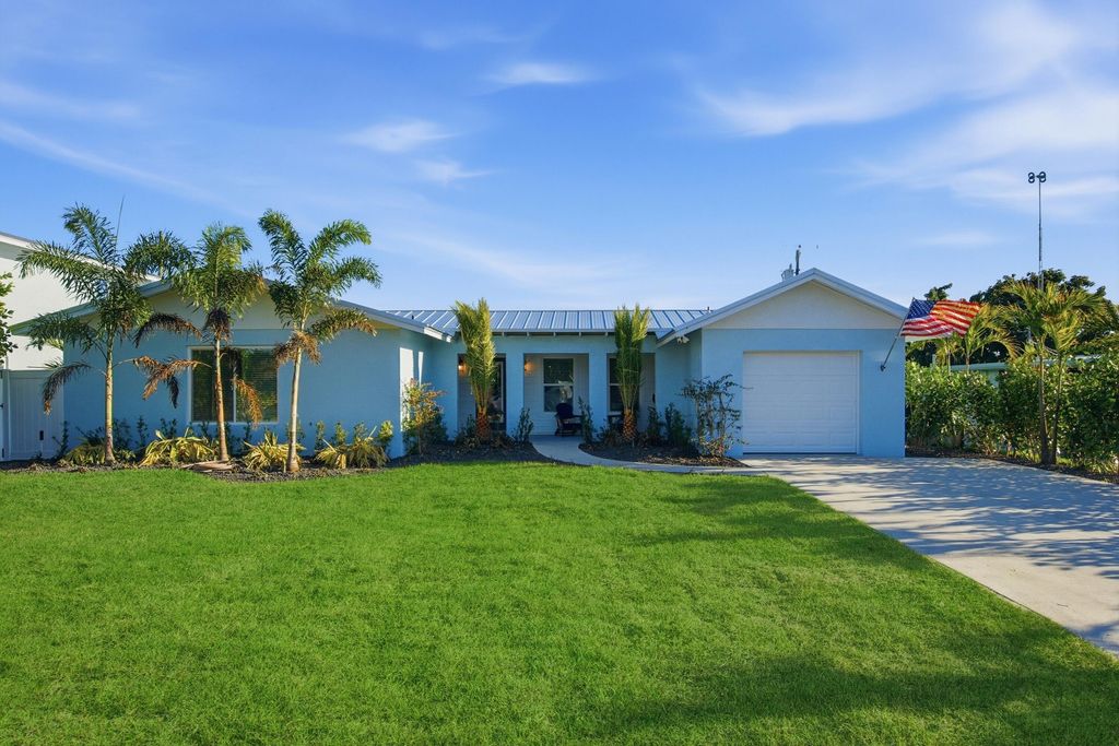 5216 SE ORANGE Street, Stuart, FL 34997