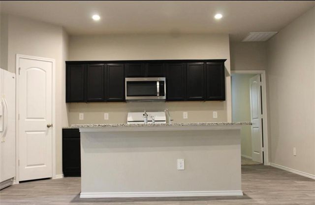 40643 Creekside Bluff Trail, Magnolia, TX 77364
