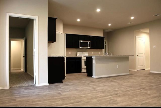 40643 Creekside Bluff Trail, Magnolia, TX 77364