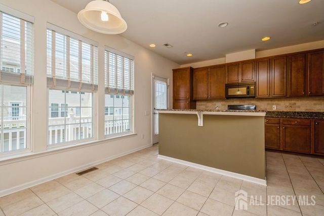 2204 leia Lane, Highland Park, NJ 08904