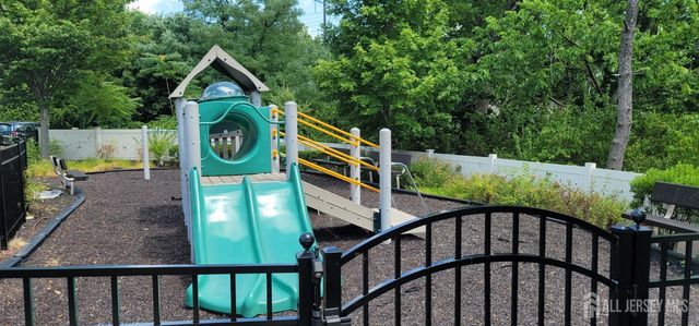 2204 leia Lane, Highland Park, NJ 08904