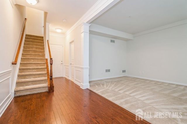 2204 leia Lane, Highland Park, NJ 08904