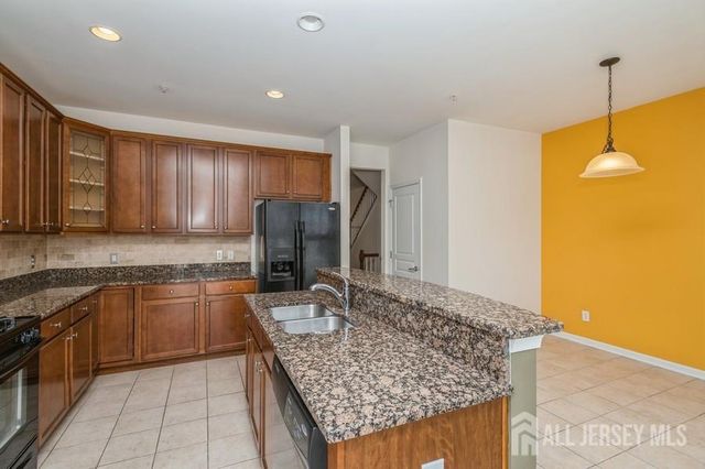 2204 leia Lane, Highland Park, NJ 08904