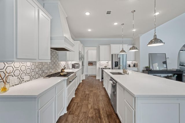 42 N Waterbridge Drive, The Woodlands, TX 77375