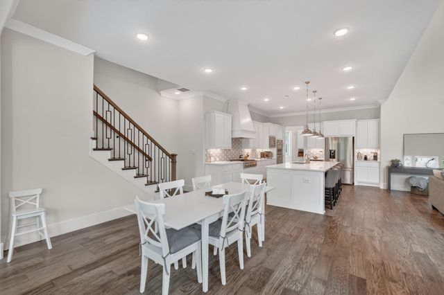 42 N Waterbridge Drive, The Woodlands, TX 77375
