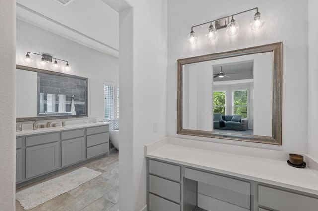 42 N Waterbridge Drive, The Woodlands, TX 77375