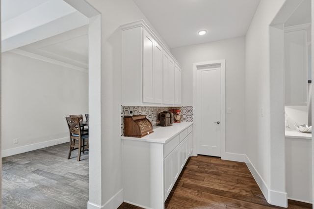 42 N Waterbridge Drive, The Woodlands, TX 77375
