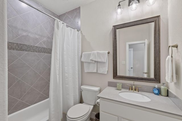 42 N Waterbridge Drive, The Woodlands, TX 77375