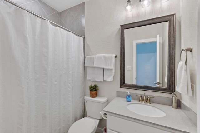42 N Waterbridge Drive, The Woodlands, TX 77375