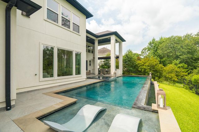 42 N Waterbridge Drive, The Woodlands, TX 77375