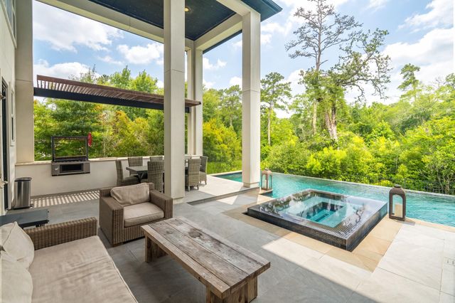 42 N Waterbridge Drive, The Woodlands, TX 77375