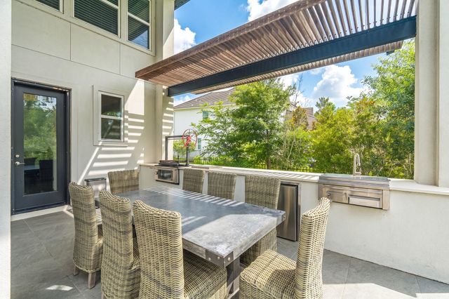 42 N Waterbridge Drive, The Woodlands, TX 77375