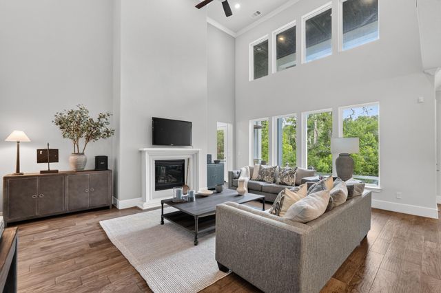 42 N Waterbridge Drive, The Woodlands, TX 77375