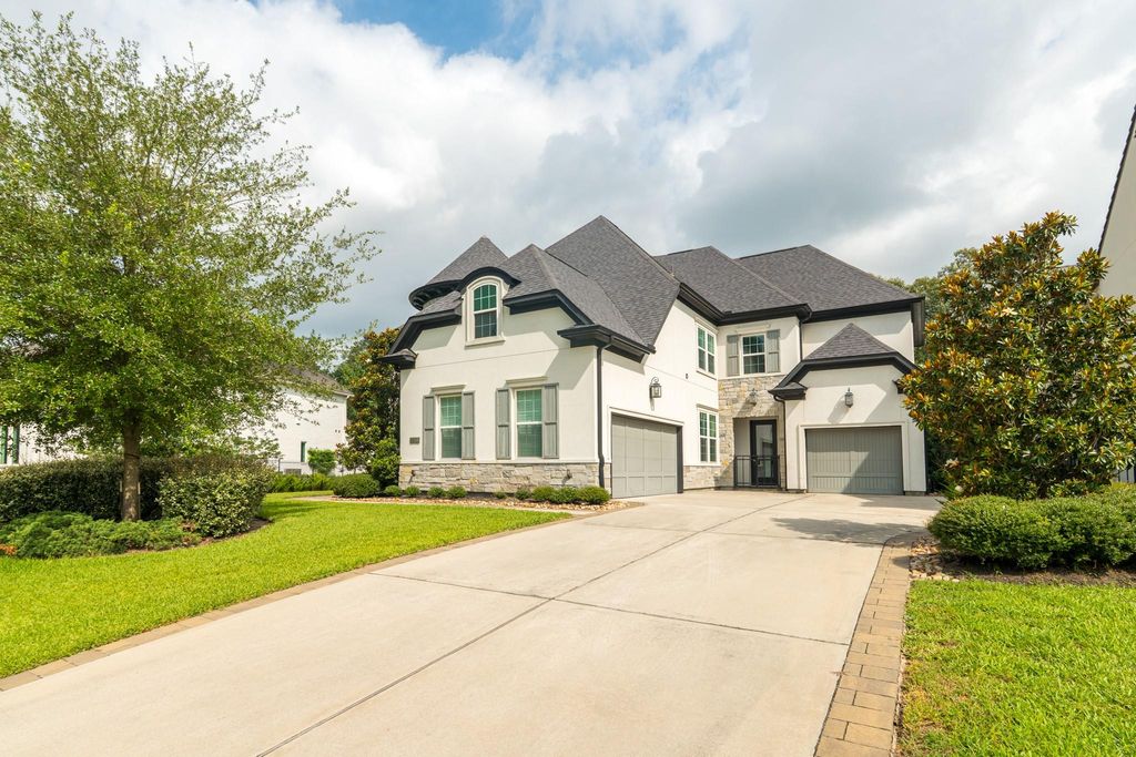 42 N Waterbridge Drive, The Woodlands, TX 77375