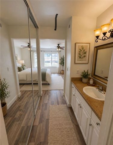 5550 Owensmouth 121, Woodland Hills, CA 91367