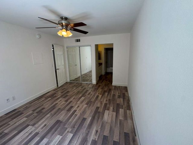 5550 Owensmouth 121, Woodland Hills, CA 91367