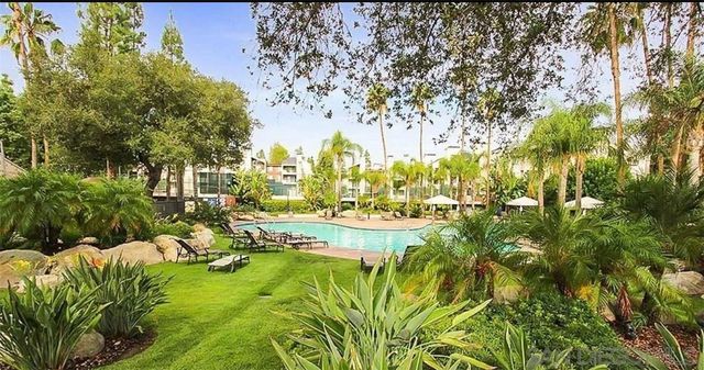 5550 Owensmouth 121, Woodland Hills, CA 91367