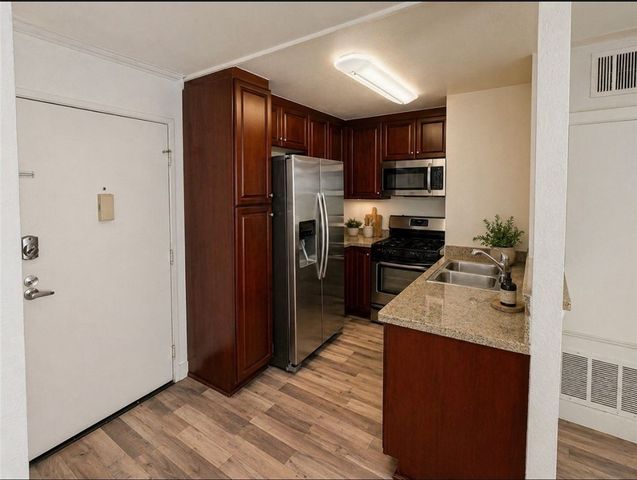 5550 Owensmouth 121, Woodland Hills, CA 91367