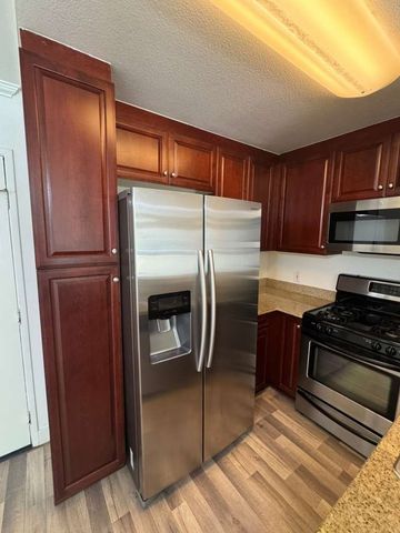 5550 Owensmouth 121, Woodland Hills, CA 91367