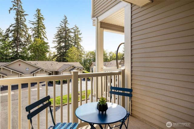 18628 NE 55th Way, Redmond, WA 98052