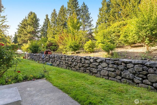 18628 NE 55th Way, Redmond, WA 98052