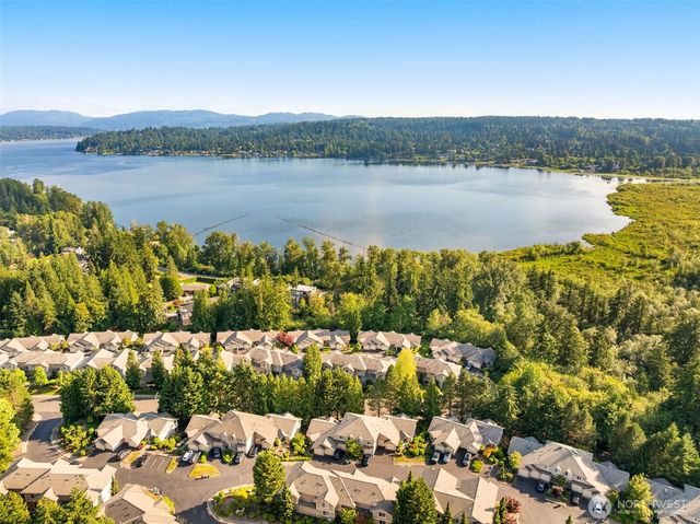 18628 NE 55th Way, Redmond, WA 98052