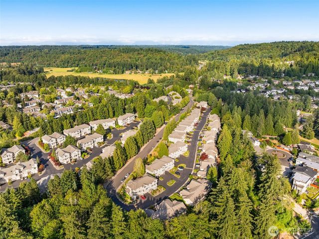 18628 NE 55th Way, Redmond, WA 98052